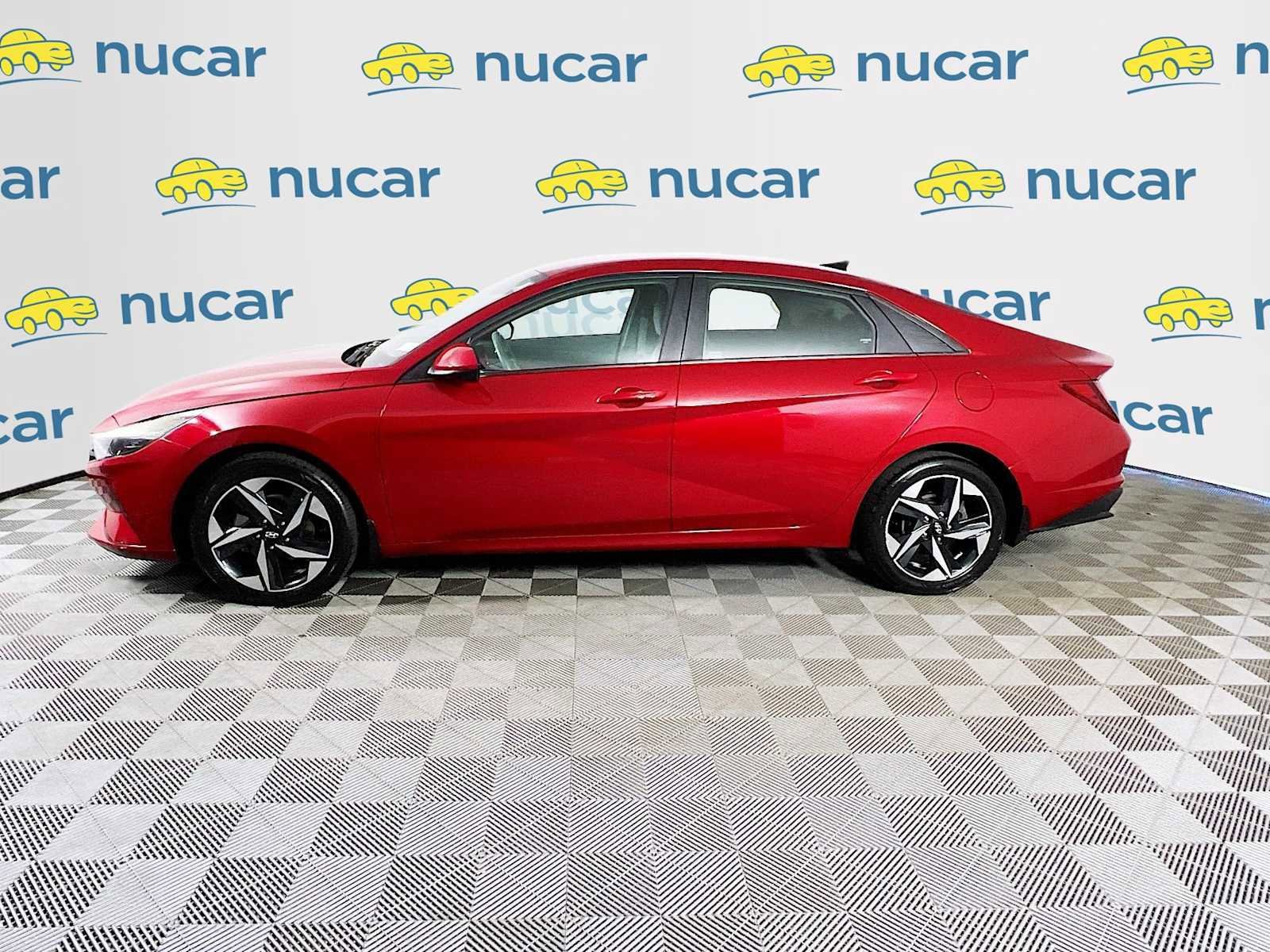 Used 2023 Hyundai Elantra SEL w/ Convenience Package FWD image 4