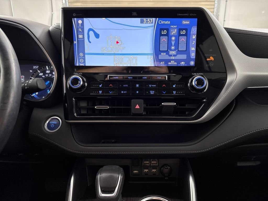 Used 2021 Toyota Highlander Platinum image 16