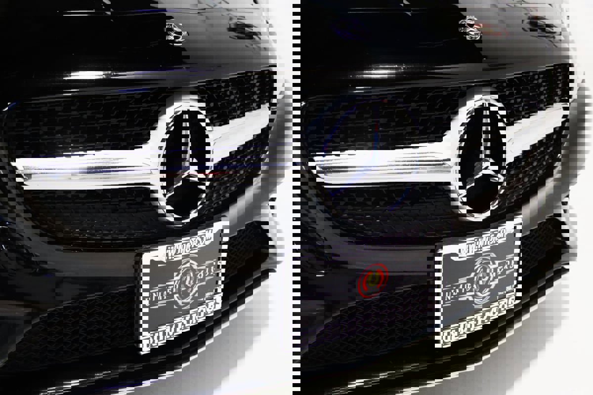 Used 2017 Mercedes-Benz SLC 300 image 29