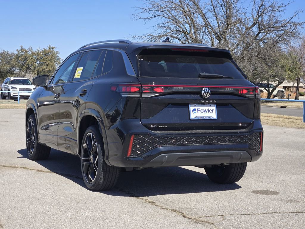 New 2026 Volkswagen Tiguan SEL R-Line image 3