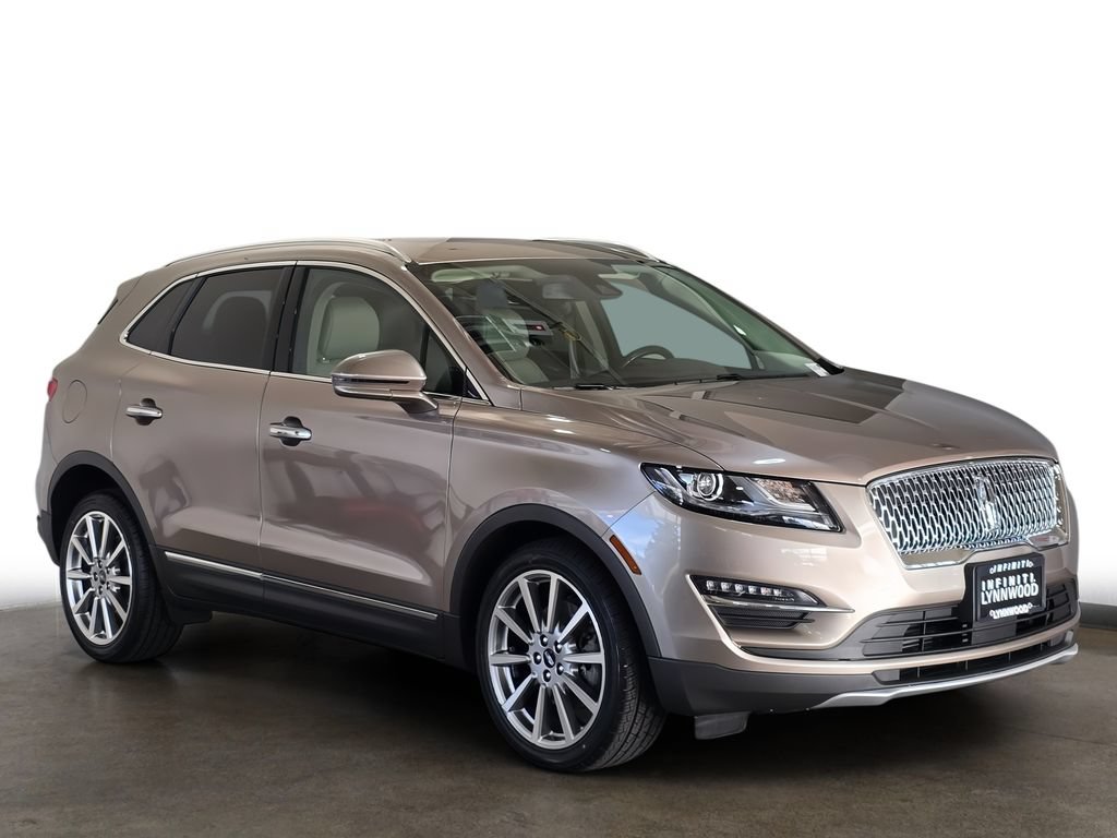 Used 2019 Lincoln MKC Reserve w/ MKC Climate Package FWD image 3