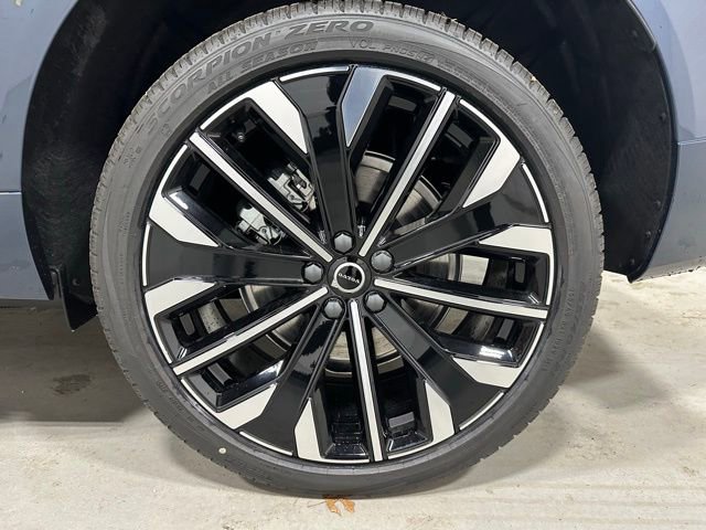 New 2026 Volvo XC60 T8 Ultra w/ Protection Package Premier AWD/4WD image 22
