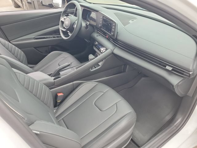 New 2026 Hyundai Elantra SEL Sport FWD image 21