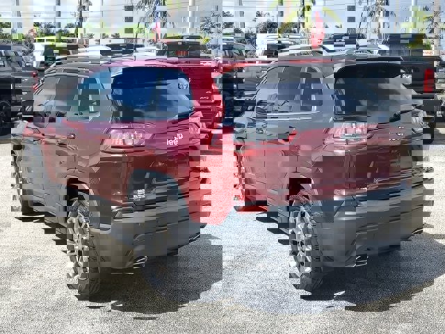 Certified 2019 Jeep Cherokee Latitude Plus image 5