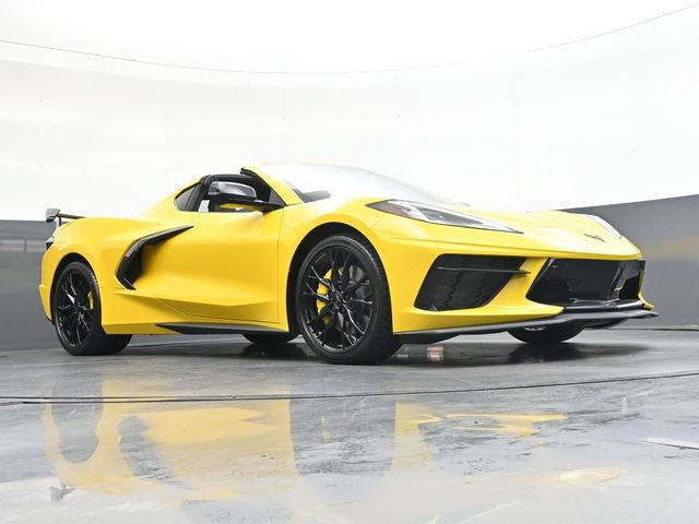 Used 2025 Chevrolet Corvette Stingray Premium Cpe w/ Z51 Performance Package RWD image 36