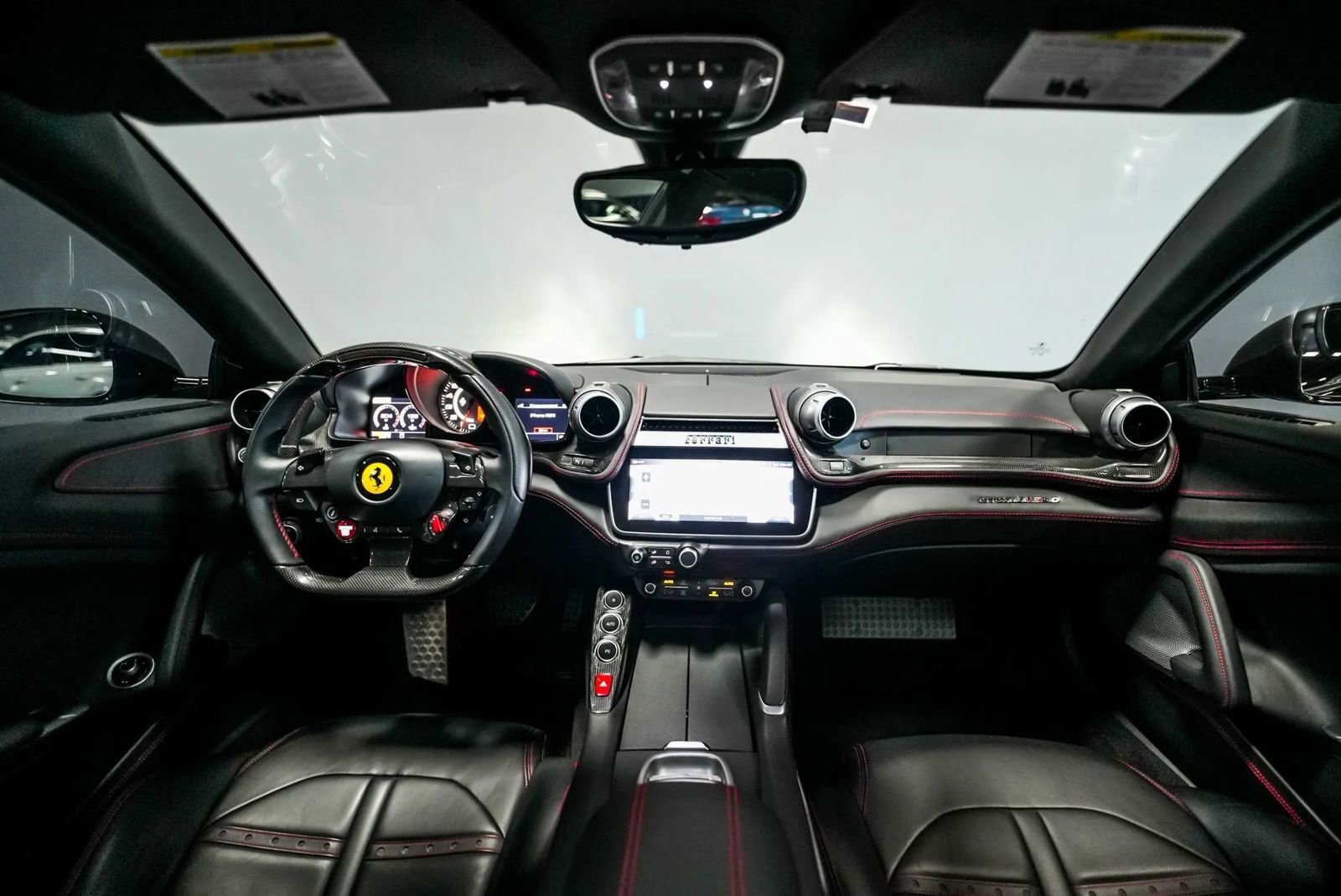 Used 2018 Ferrari GTC4Lusso AWD/4WD image 10