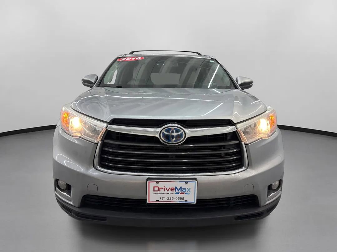 Used 2016 Toyota Highlander Limited image 2
