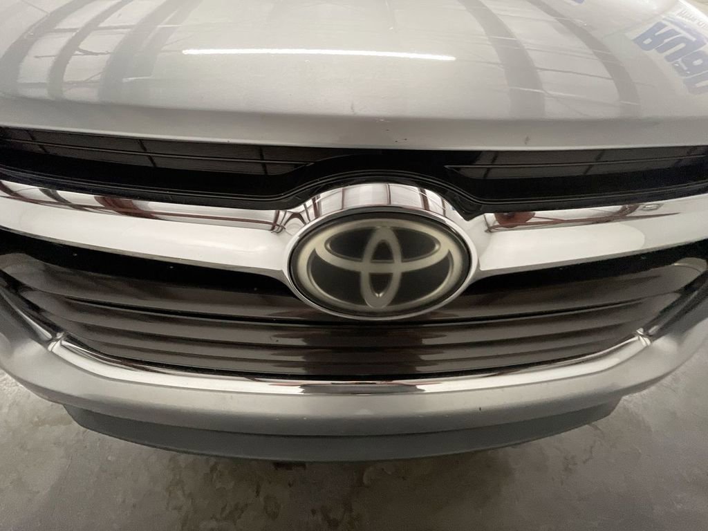 Used 2014 Toyota Highlander Limited Platinum image 29