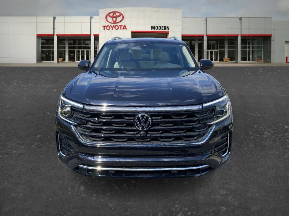 Used 2024 Volkswagen Atlas SEL Premium R-Line image 2