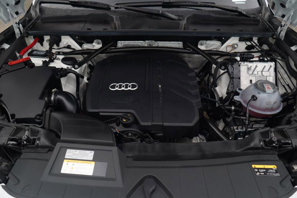 Used 2023 Audi Q5 2.0T Premium w/ Convenience Package image 12