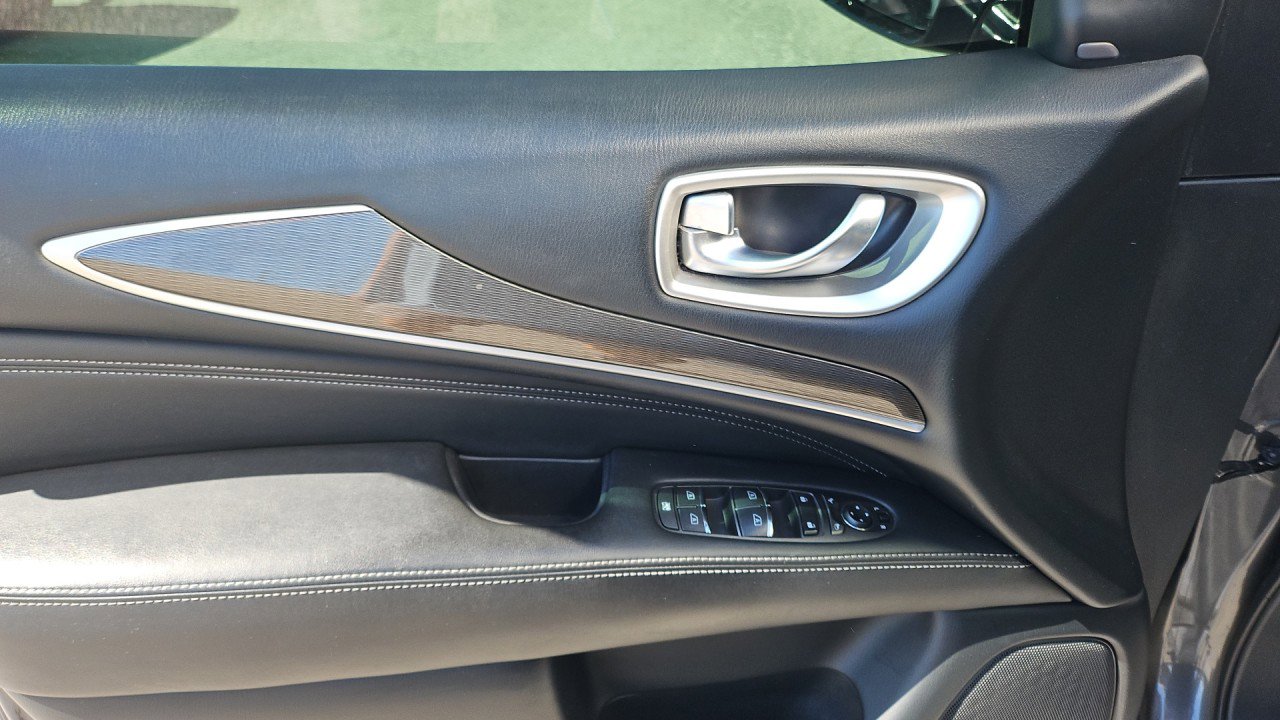 Used 2019 INFINITI QX60 Pure AWD/4WD image 11