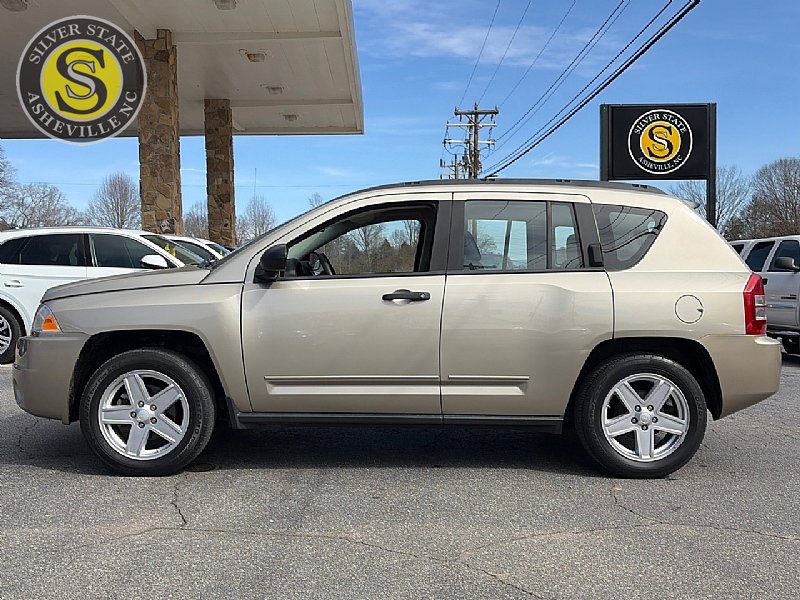 Used 2009 Jeep Compass Sport FWD image 3
