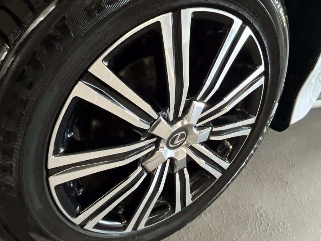Used 2019 Lexus LX 570 4WD w/ Luxury Package image 10
