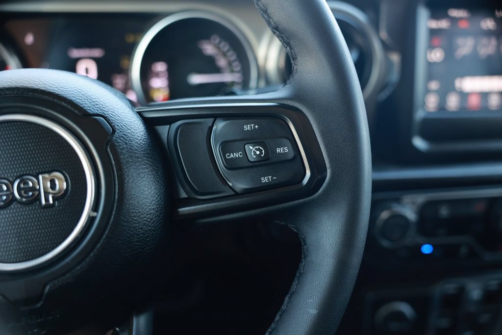 Used 2023 Jeep Wrangler Unlimited AWD/4WD image 23