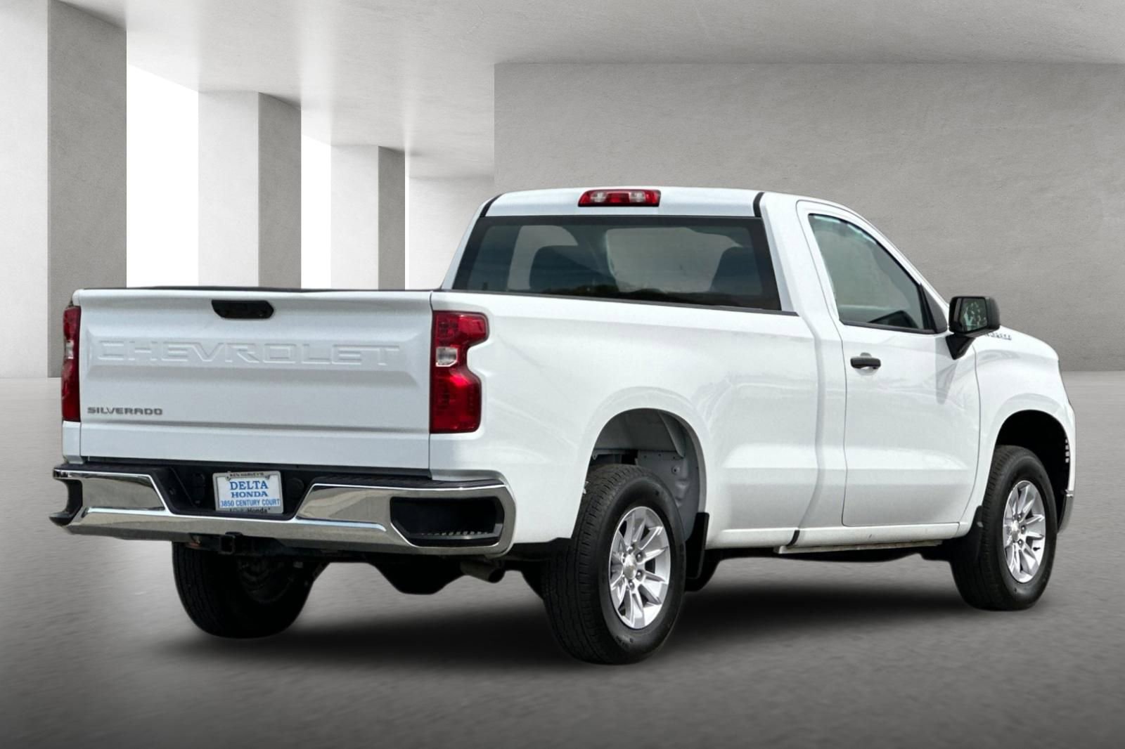Used 2025 Chevrolet Silverado 1500 W/T image 4