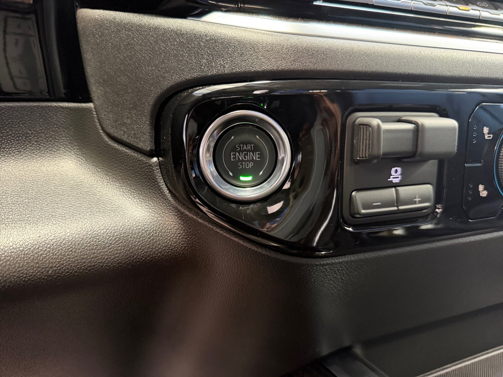 New 2026 Chevrolet Silverado 1500 LT Trail Boss w/ Convenience Package II AWD/4WD image 30