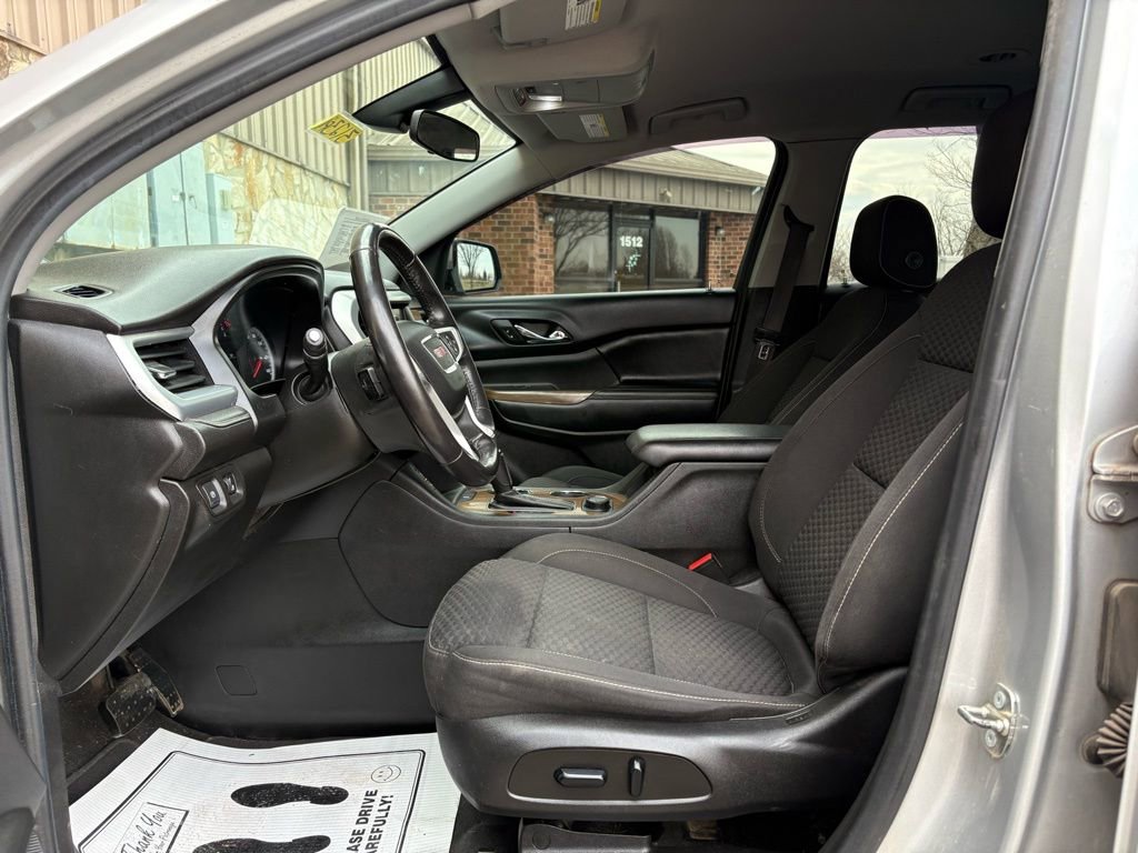 Used 2018 GMC Acadia SLE image 18