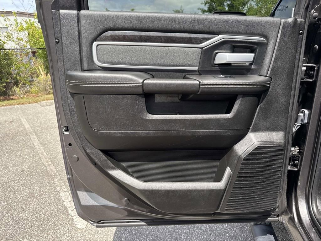 Used 2022 RAM 2500 Big Horn w/ Night Edition image 16