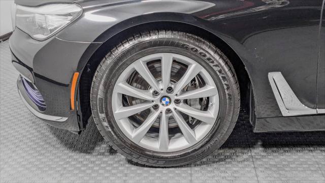 Used 2017 BMW 740i RWD image 35
