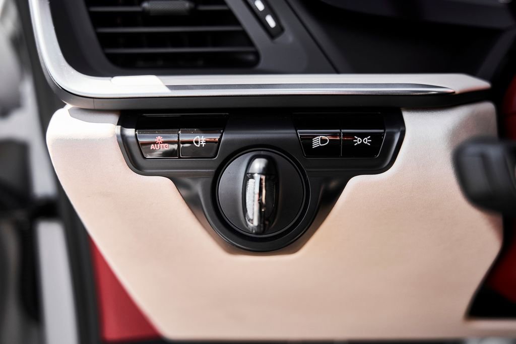 Used 2021 Porsche 911 Targa 4S image 50