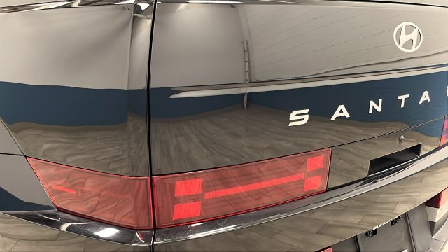 Used 2025 Hyundai Santa Fe Limited AWD/4WD image 42