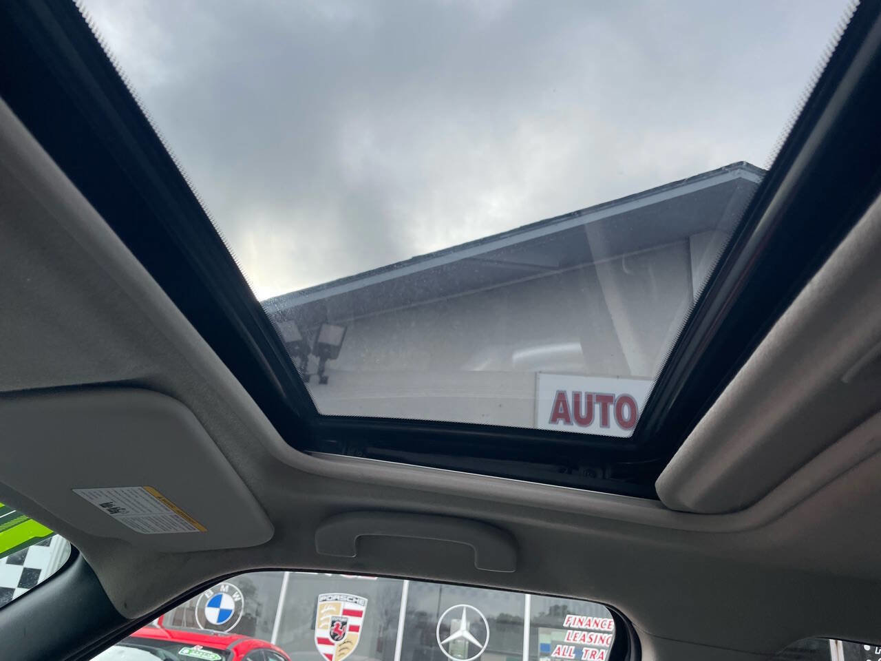 Used 2013 Nissan Juke SV image 17