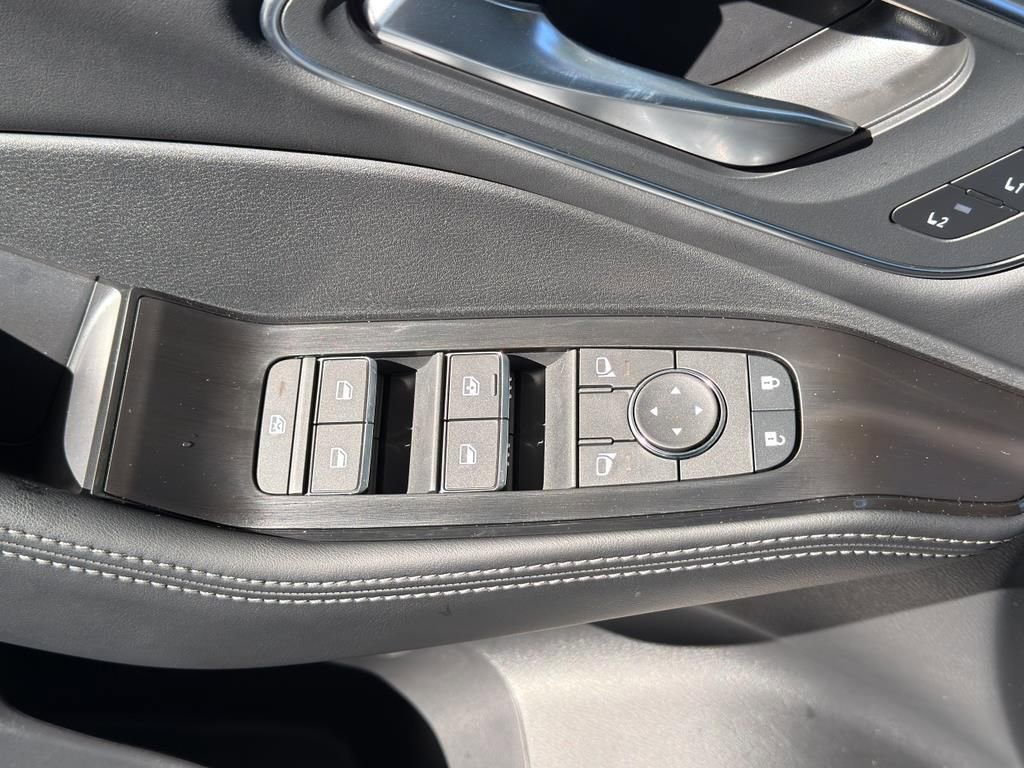 New 2026 Nissan Rogue Platinum image 18