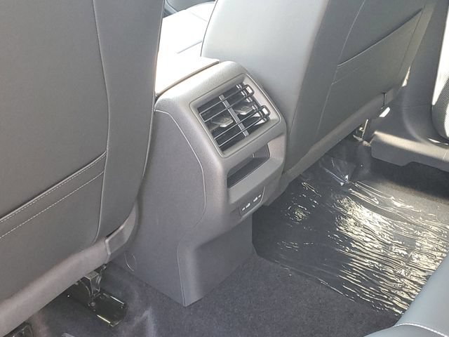 New 2026 Volkswagen Tiguan SE AWD/4WD image 28