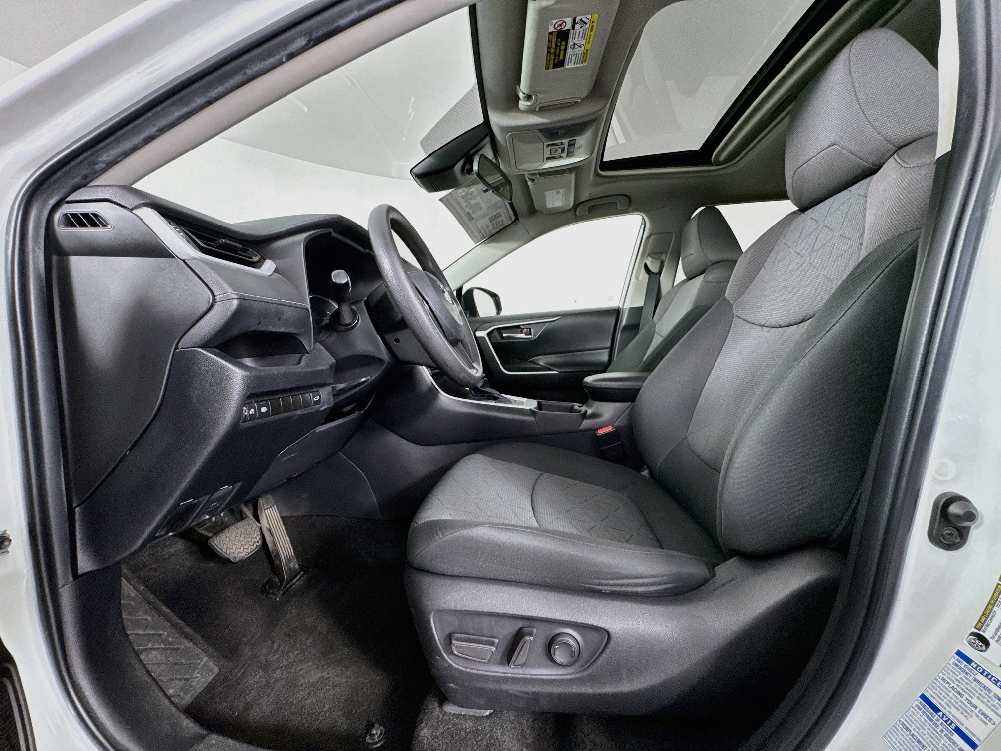 Certified 2023 Toyota RAV4 XLE w/ Convenience Package AWD/4WD image 19