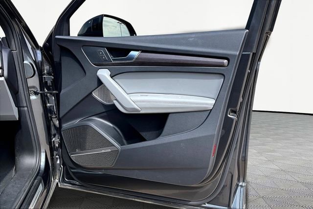 Used 2022 Audi Q5 2.0T Prestige w/ Prestige Package image 19