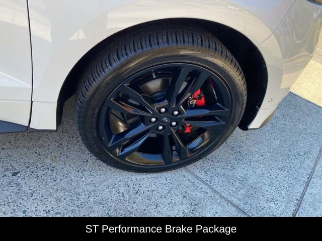 Used 2020 Ford Edge ST w/ Equipment Group 401A image 17