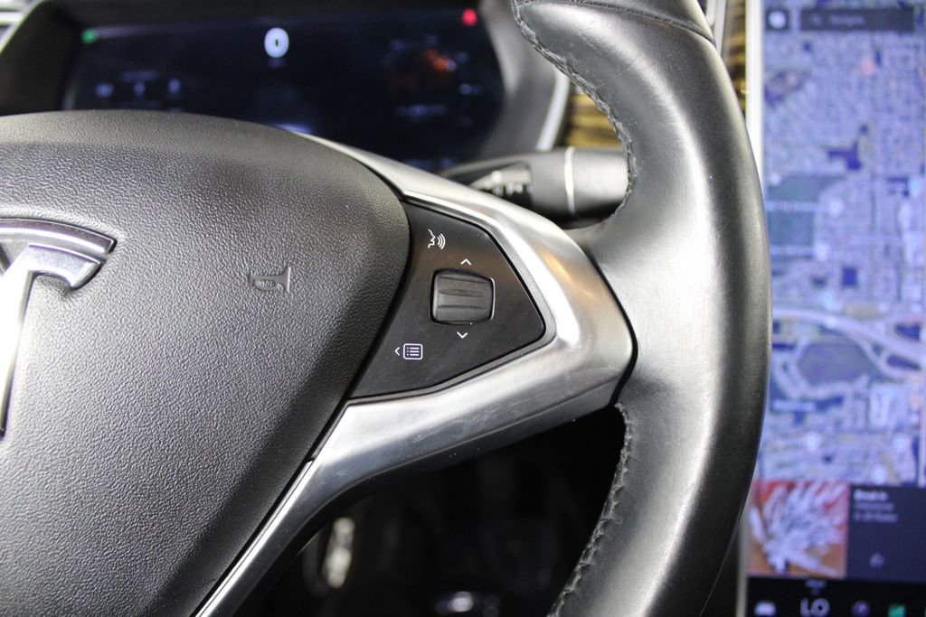 Used 2016 Tesla Model S 70 image 21