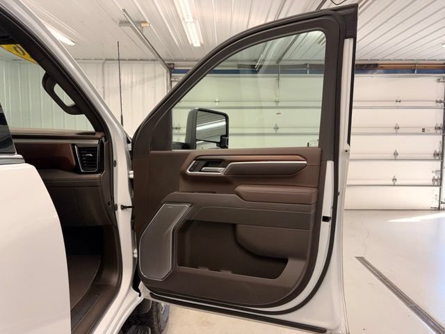 Used 2026 GMC Sierra 3500 Denali w/ Denali Reserve Package AWD/4WD image 10