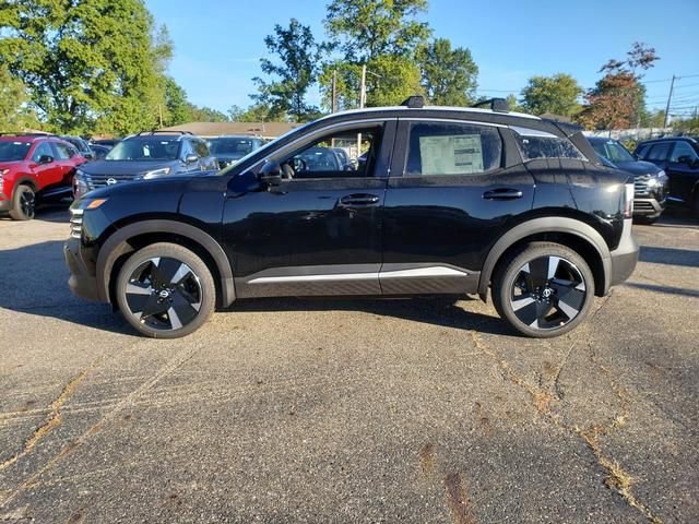 New 2026 Nissan Kicks SR w/ Cold Weather Package image 3