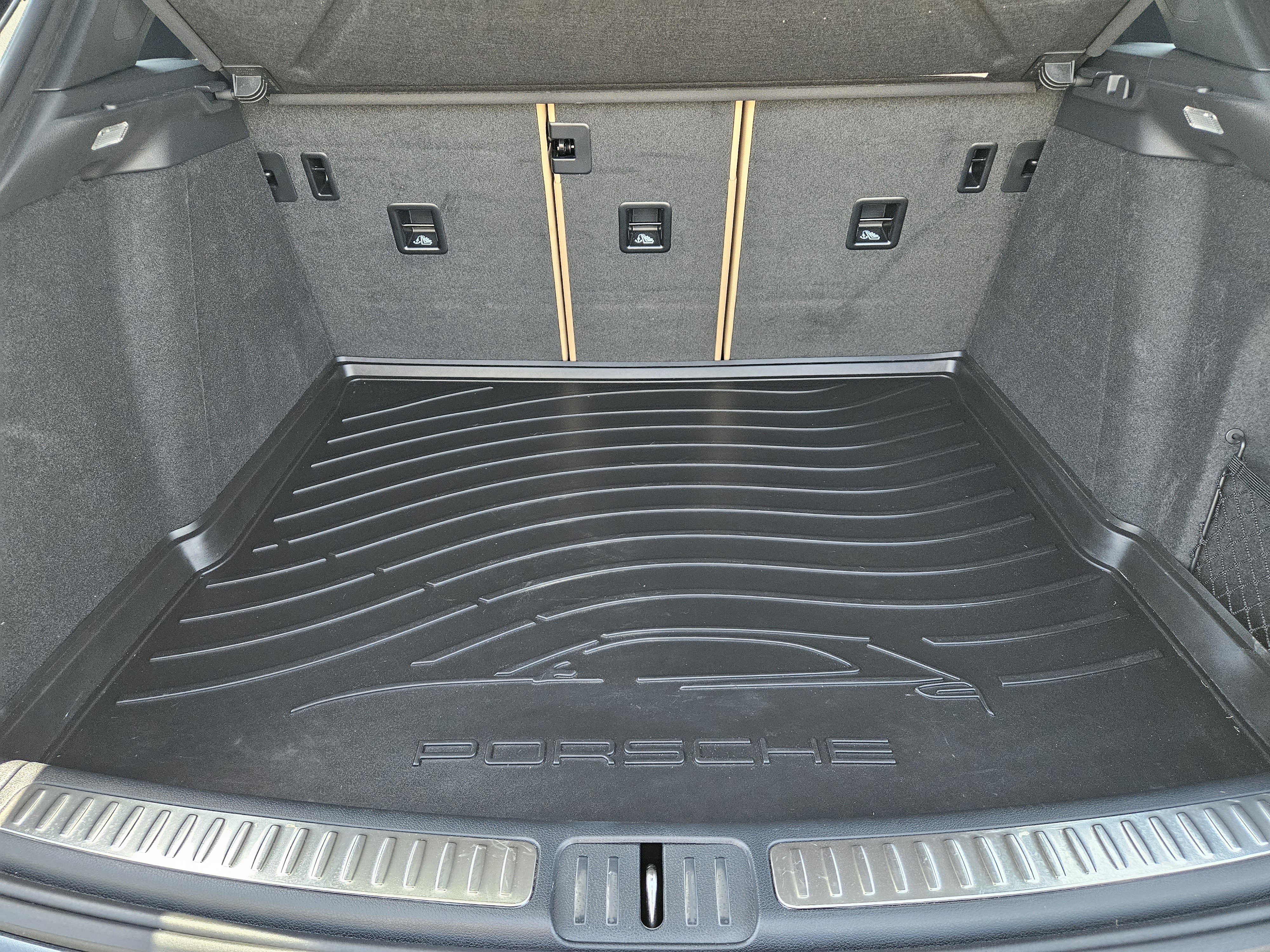 Certified 2026 Porsche Macan S AWD/4WD image 31