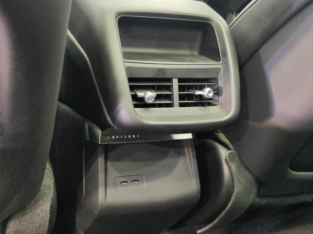 Used 2024 Cadillac Lyriq Tech RWD image 28
