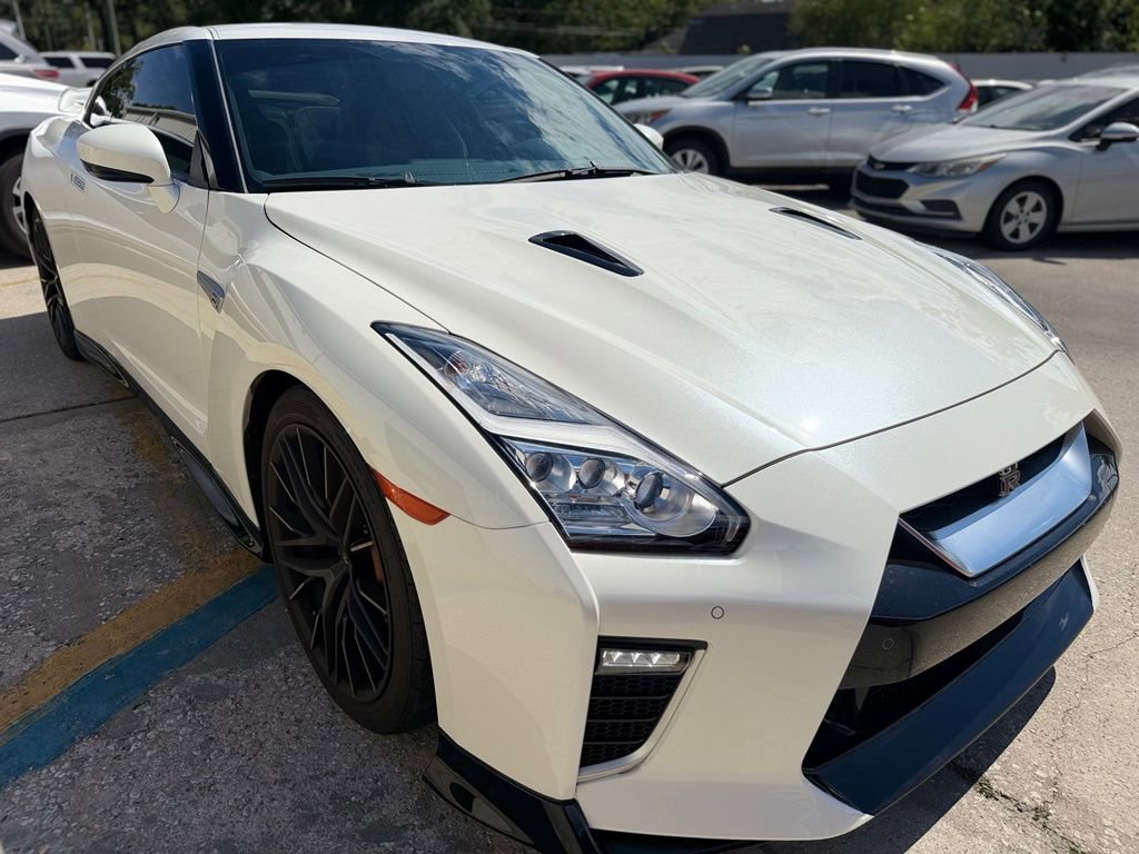 Used 2020 Nissan GT-R Premium AWD/4WD image 7