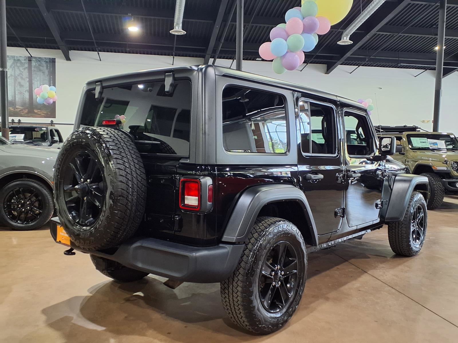 Used 2021 Jeep Wrangler Unlimited Sport AWD/4WD image 6