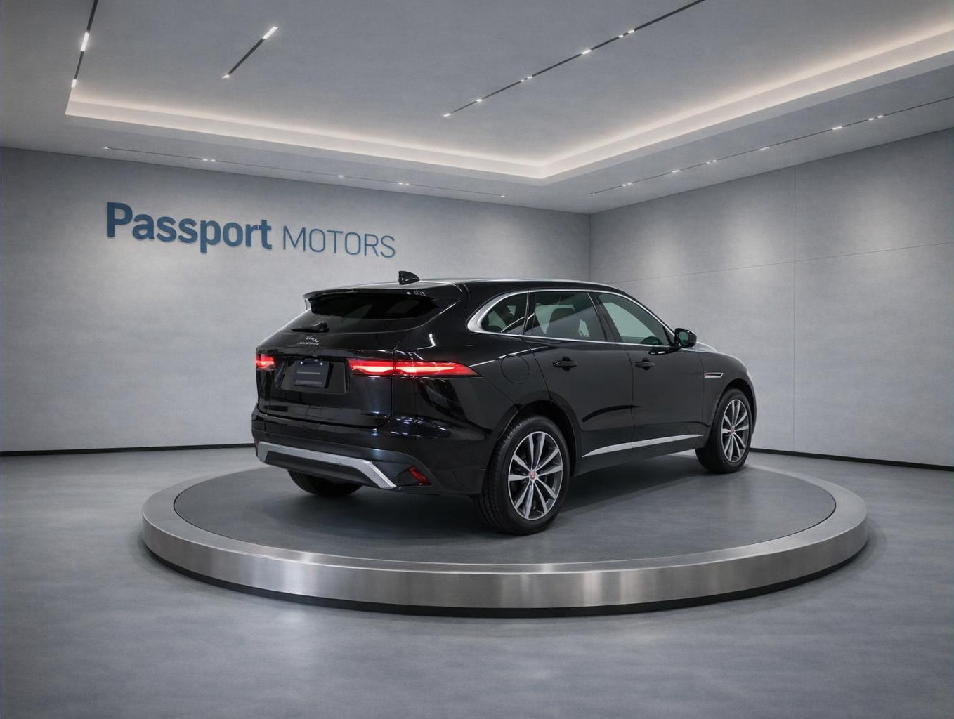 Used 2023 Jaguar F-PACE S AWD/4WD image 4