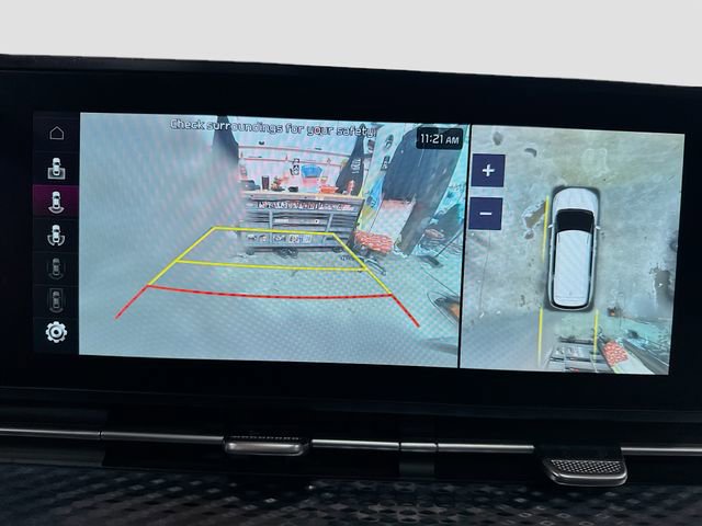 Used 2024 Kia Carnival SX Prestige image 22