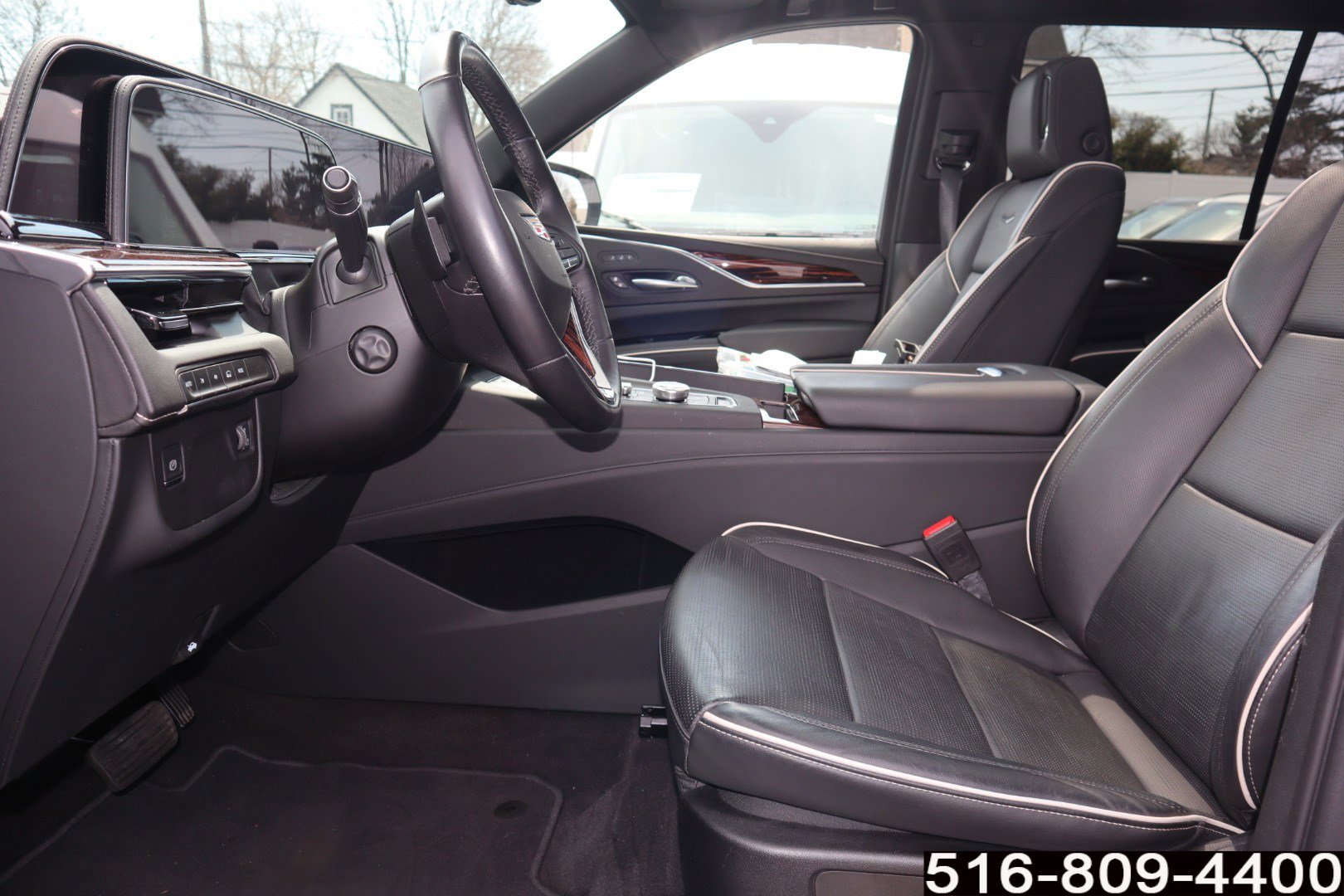 Used 2023 Cadillac Escalade Premium Luxury image 12