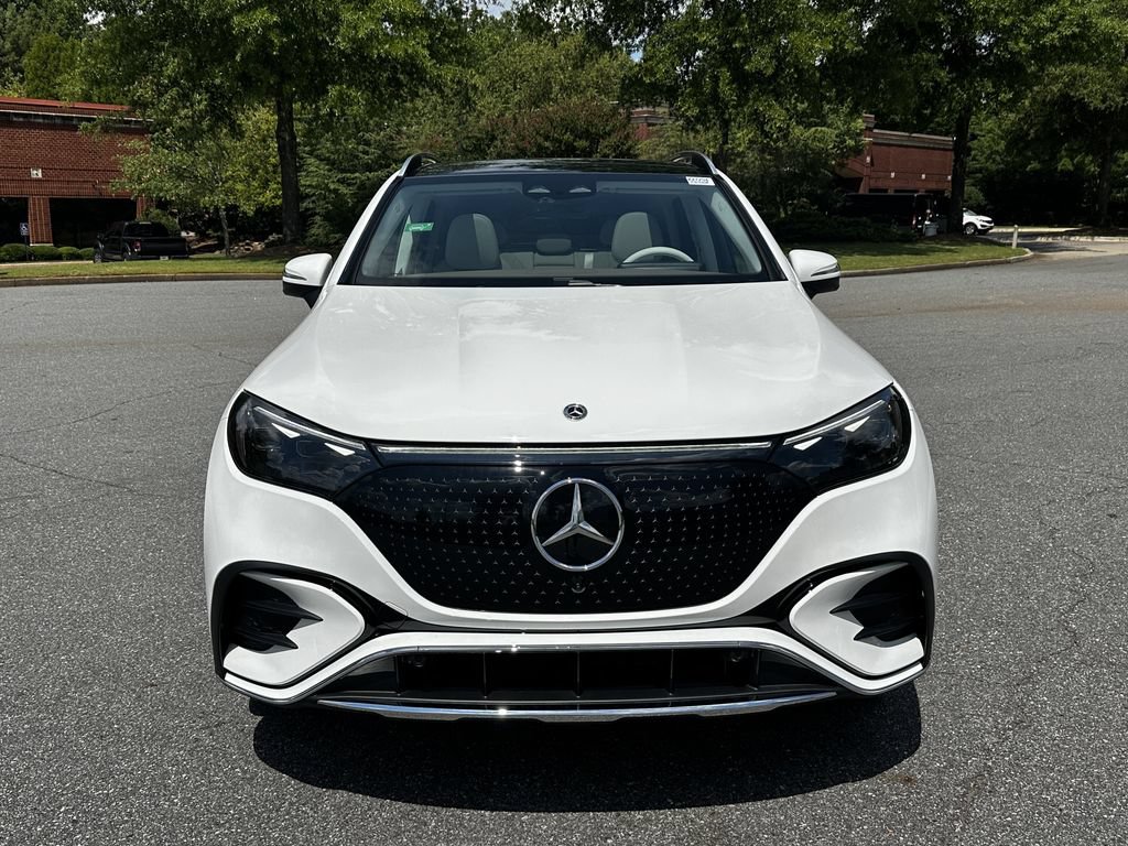 New 2027 Mercedes-Benz EQE 320+ SUV image 3