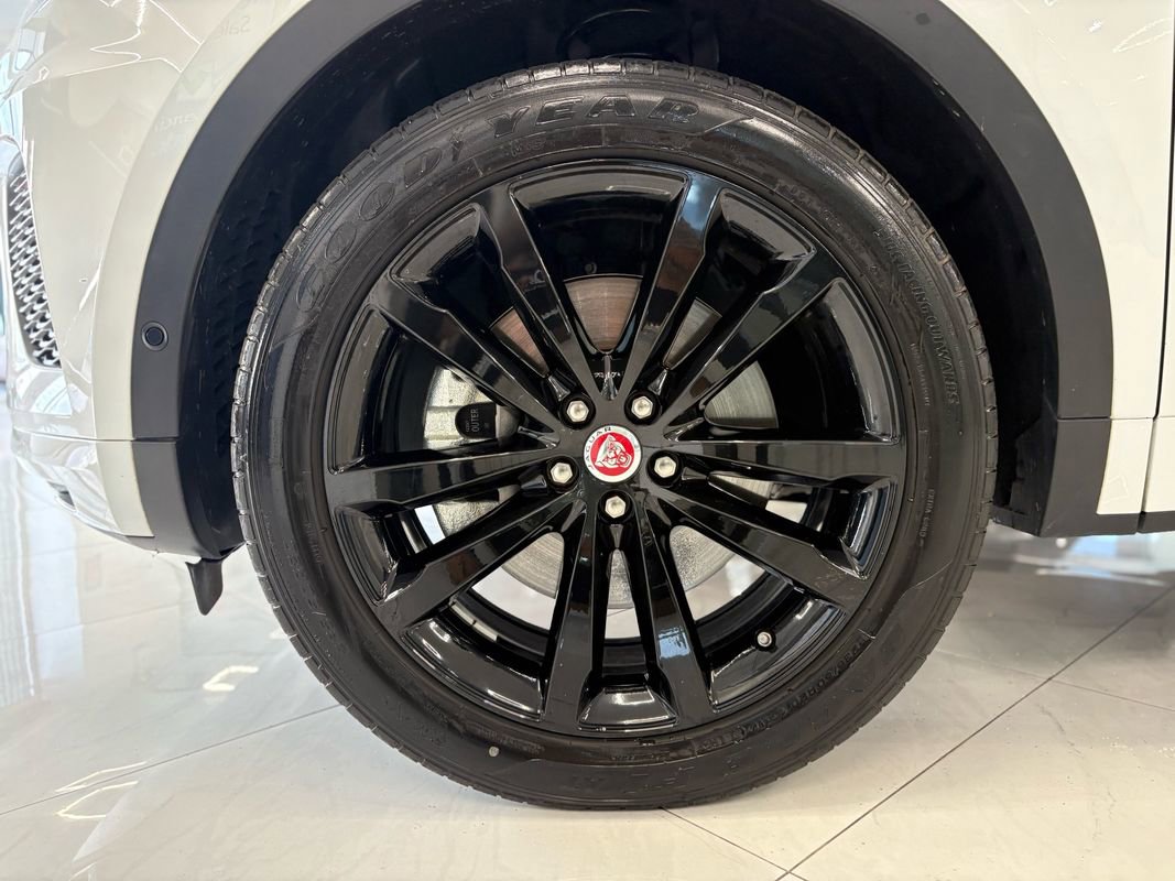Used 2020 Jaguar E-PACE R-Dynamic HSE image 47