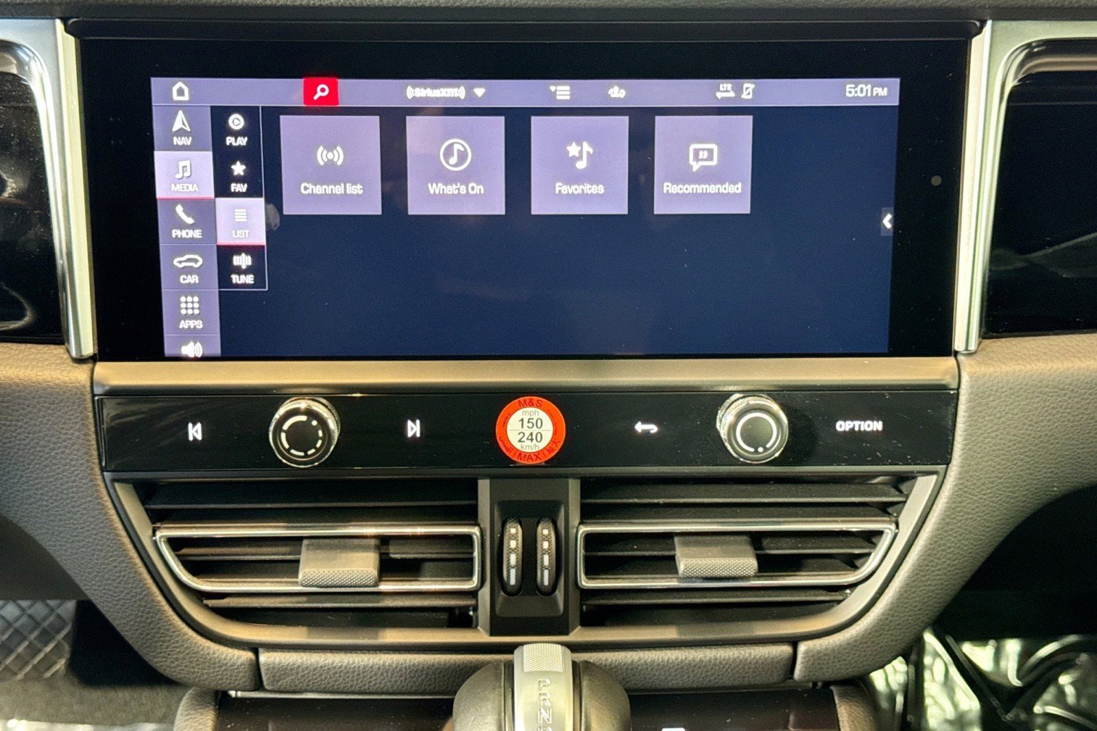 Used 2024 Porsche Macan Turbo image 14