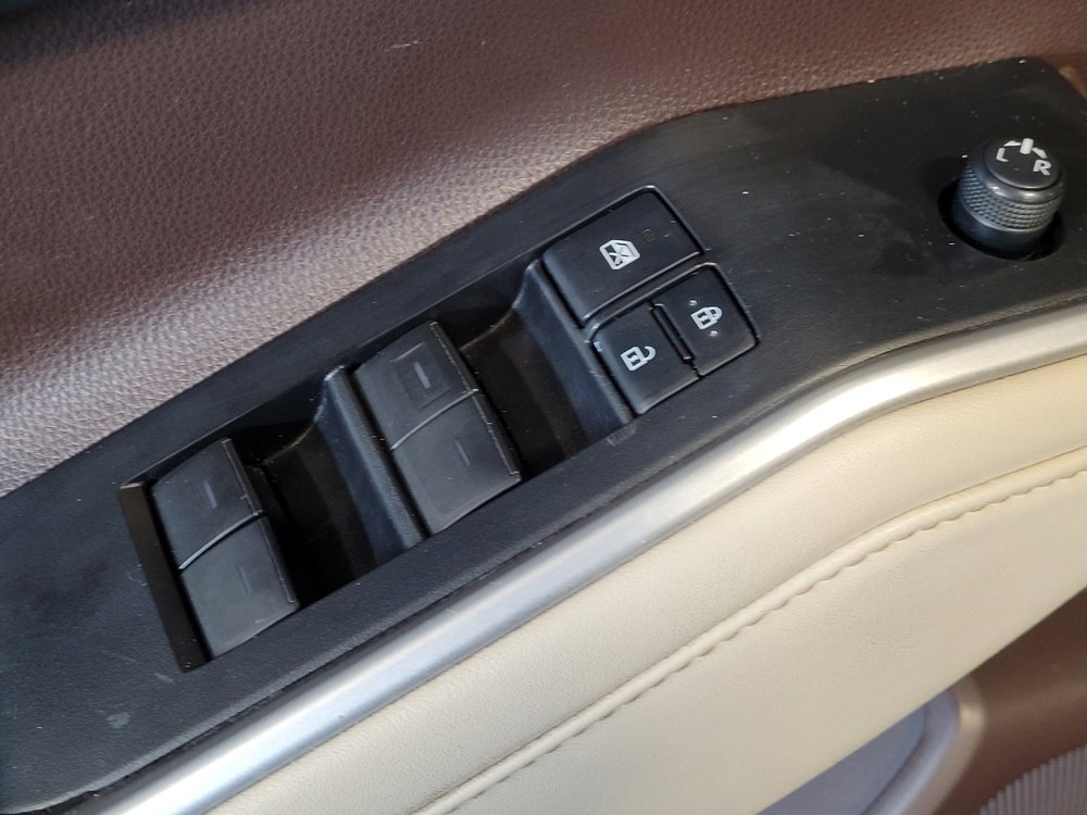 Used 2022 Toyota Highlander XLE image 27