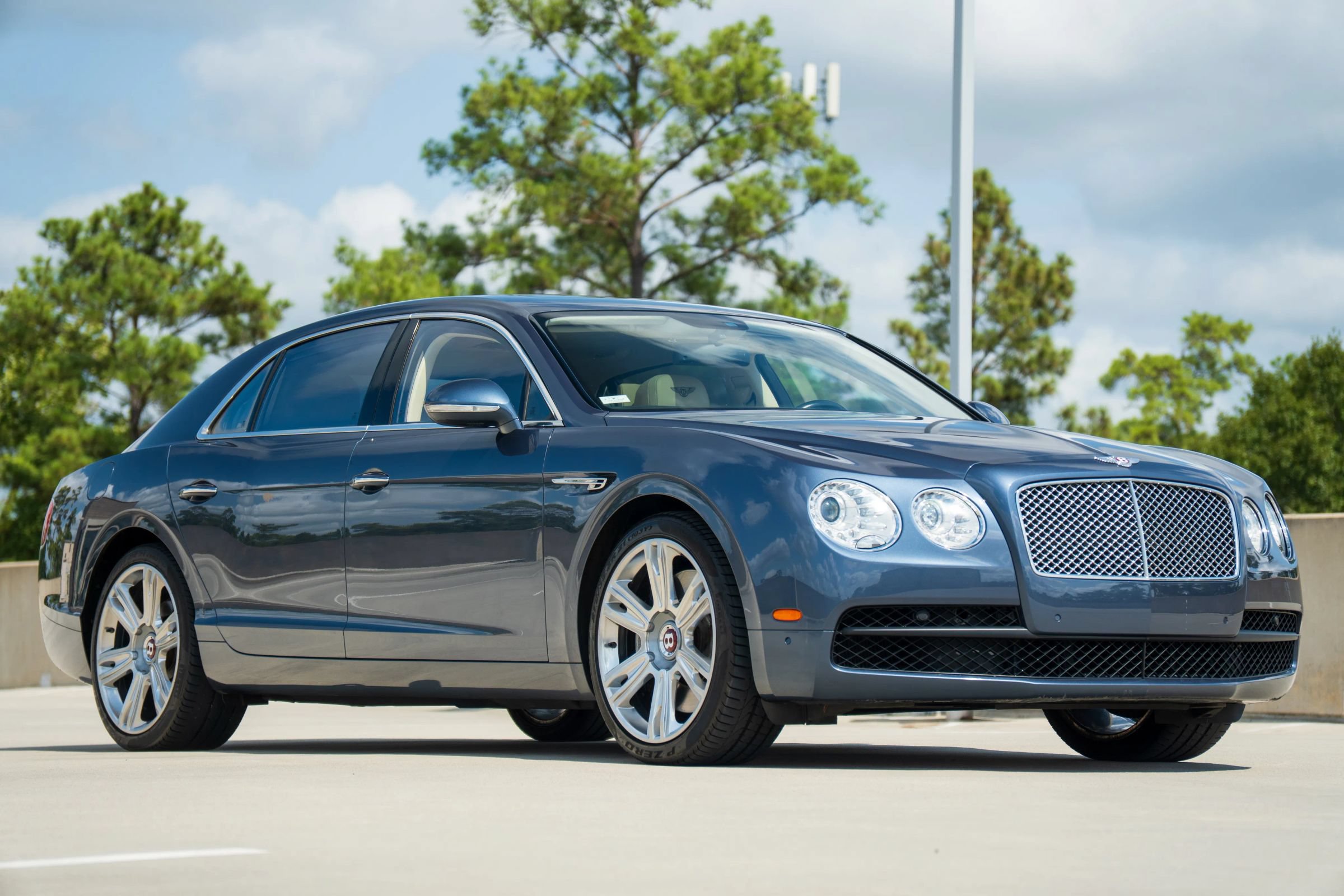 Used 2015 Bentley Flying Spur V8 AWD/4WD image 19