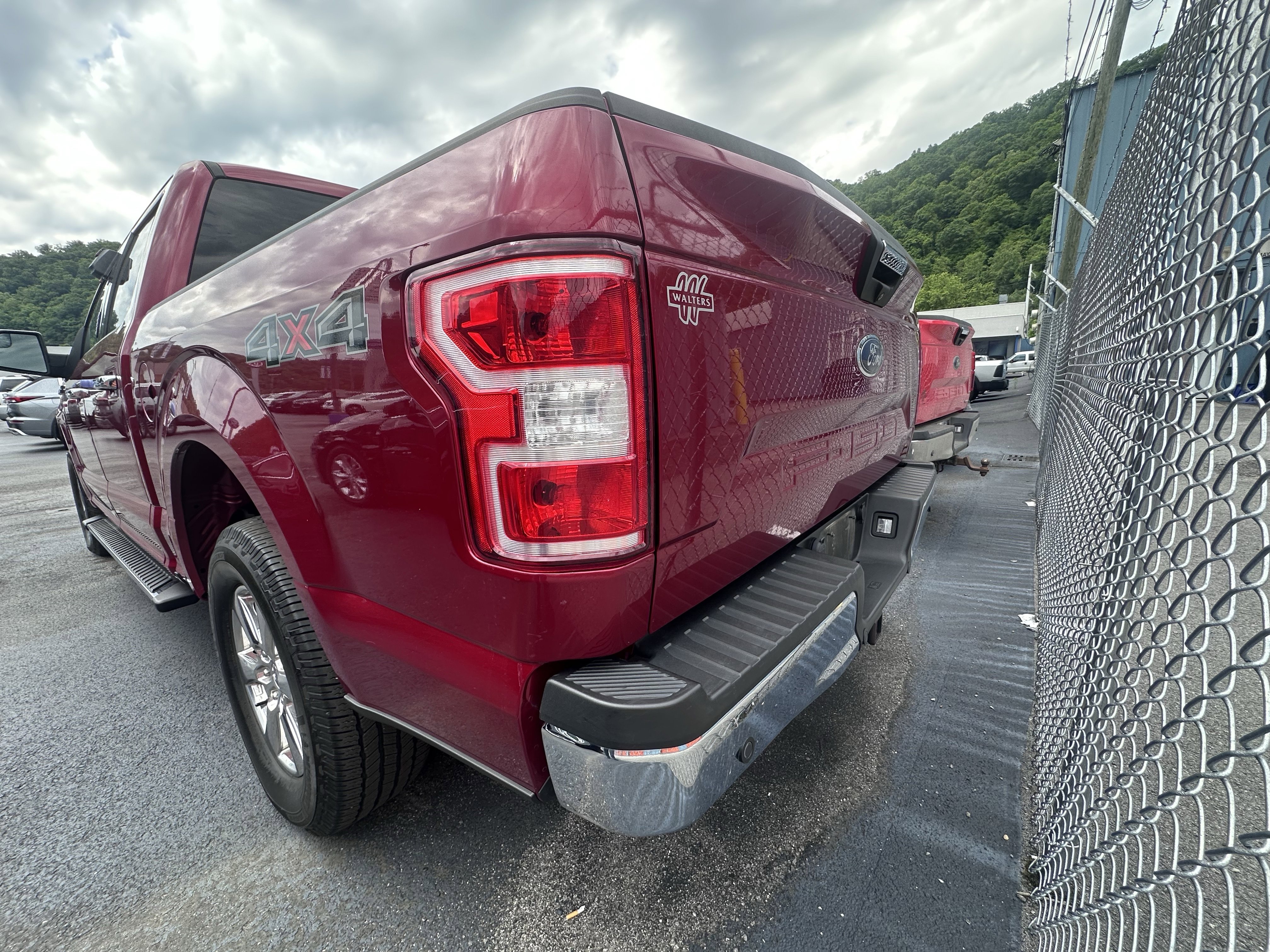 Used 2018 Ford F150 XLT w/ Equipment Group 302A Luxury AWD/4WD image 5