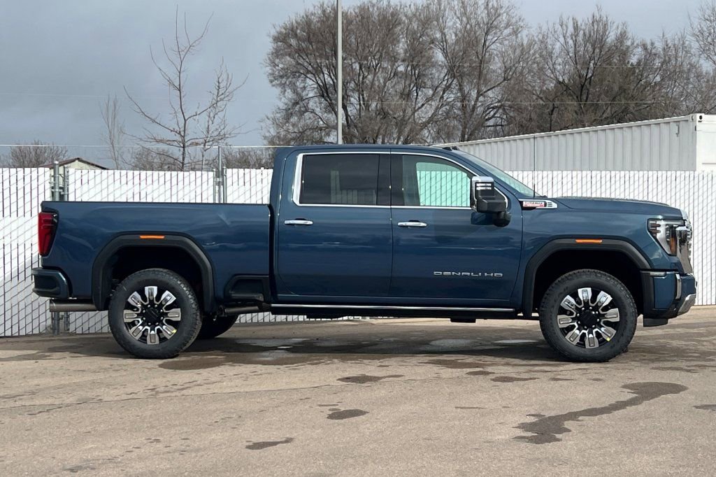 New 2026 GMC Sierra 2500 Denali w/ Denali Reserve Package image 3