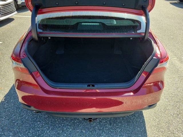 Used 2021 Toyota Camry XLE w/ Navigation Upgrade Package image 19