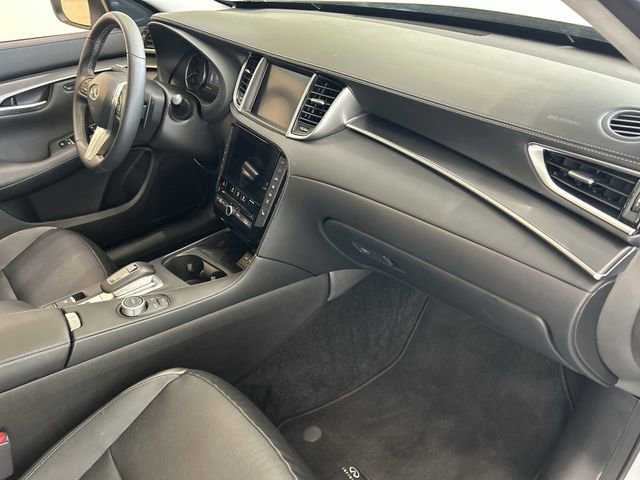 Certified 2025 INFINITI QX50 Luxe AWD/4WD image 12